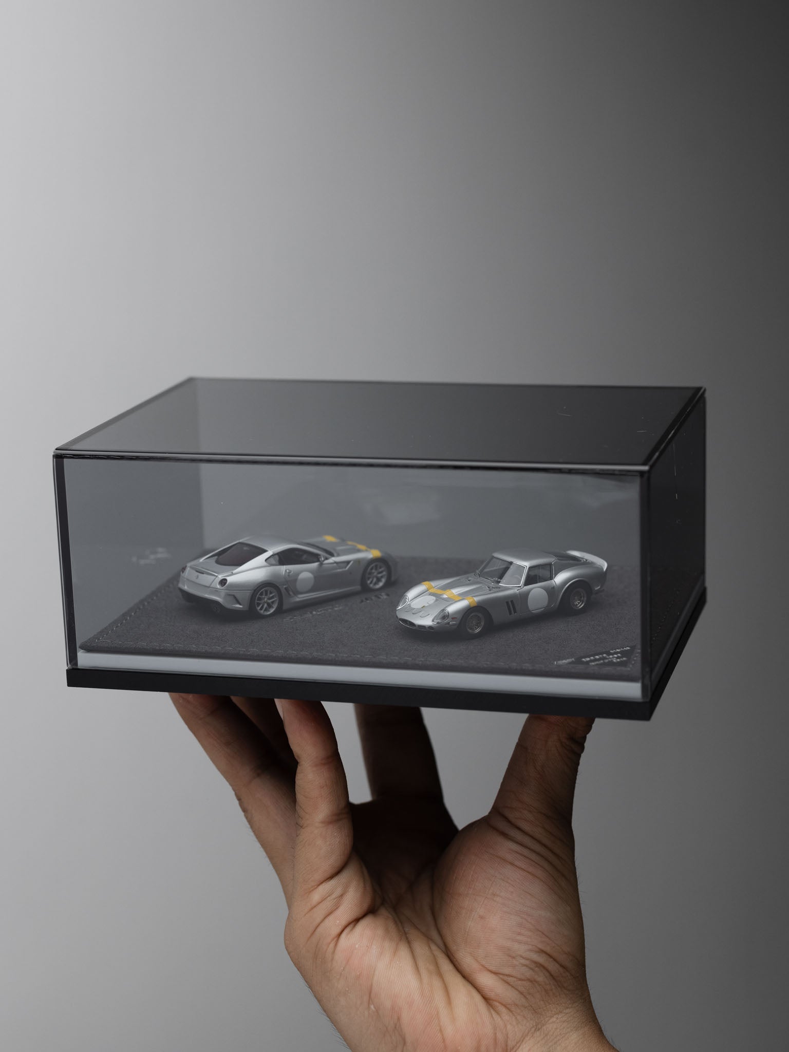 DMY 1/64 Ferrari 250 GTO & 599 GTO Double Set (Sliver / White) (Limited 149pcs)