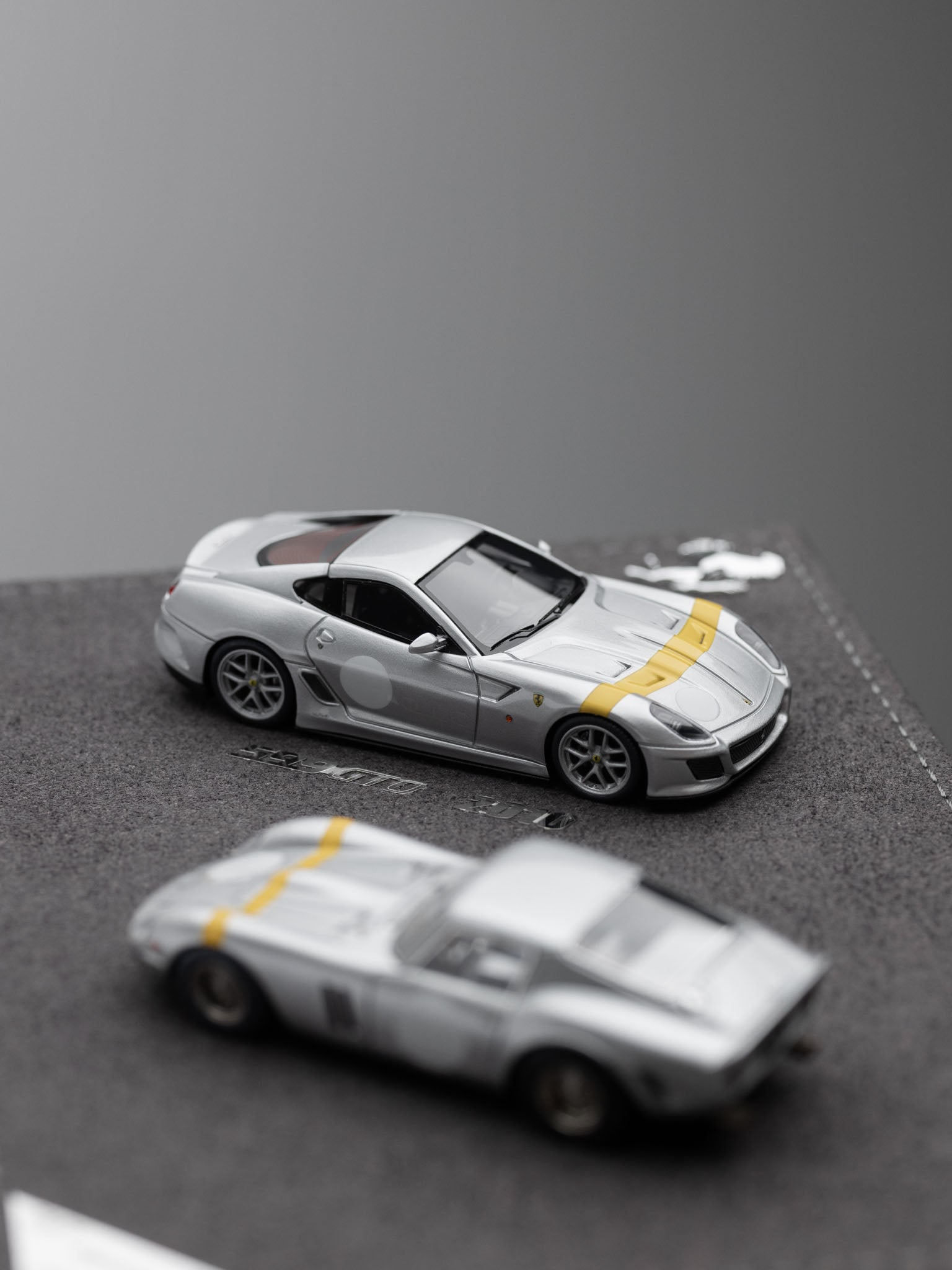 DMY 1/64 Ferrari 250 GTO & 599 GTO Double Set (Sliver / White) (Limited 149pcs)