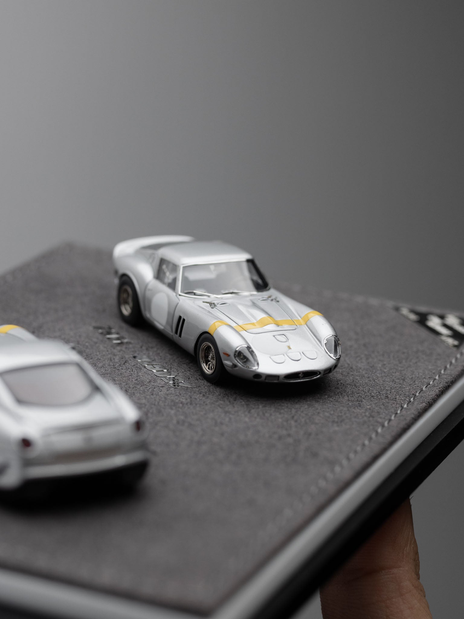 DMY 1/64 Ferrari 250 GTO & 599 GTO Double Set (Sliver / White) (Limited 149pcs)