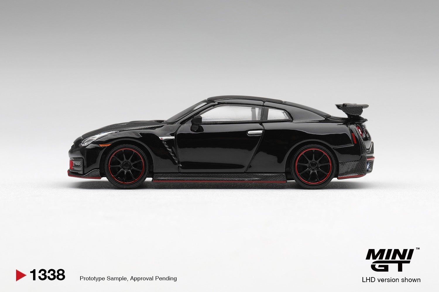 MINIGT 1/64 Nissan GT-R Nismo 2024 Black