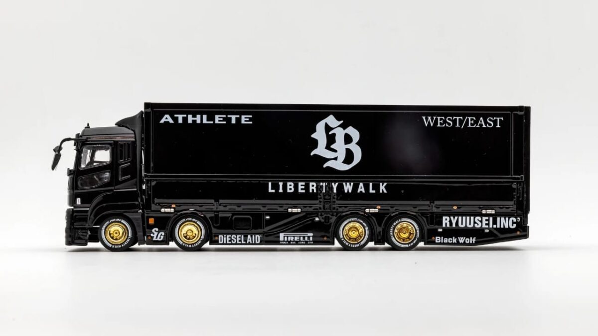 Mitsubishi Licensed Products LB-Trucks Fuso Super Great (Black Color)