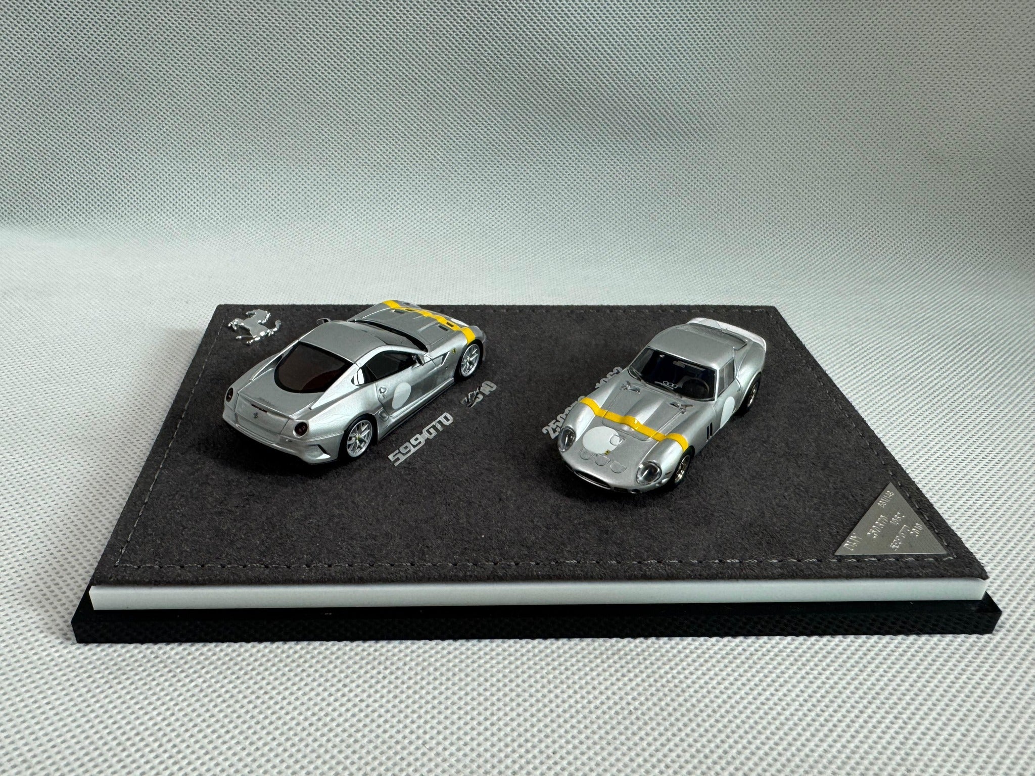 DMY 1/64 Ferrari 250 GTO & 599 GTO Double Set (Sliver / White) (Limited 149pcs)