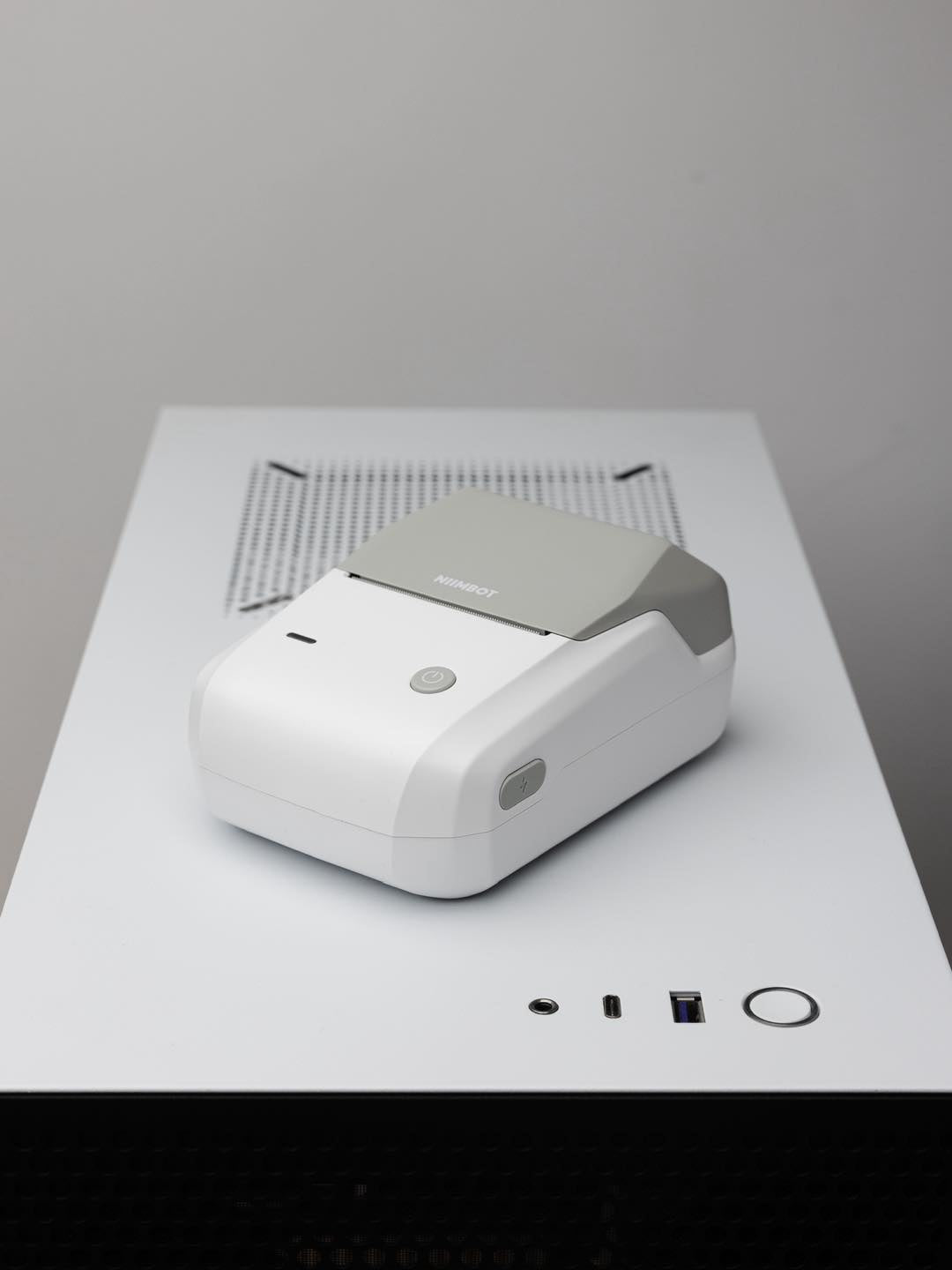 NIIMBOT B1 Inkless Thermal Label Printer