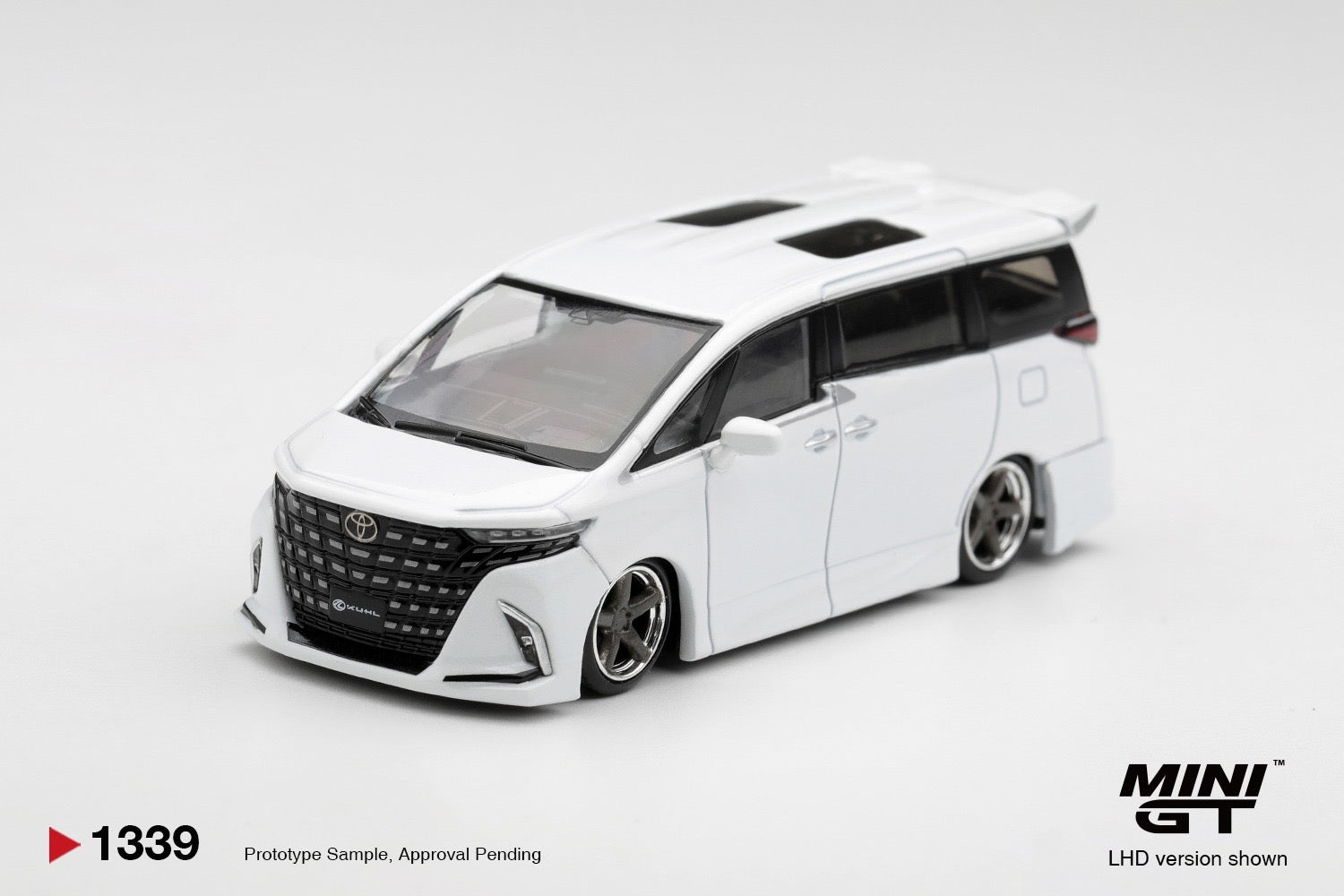 MINIGT 1/64 Toyota Alphard 40 KUHL White