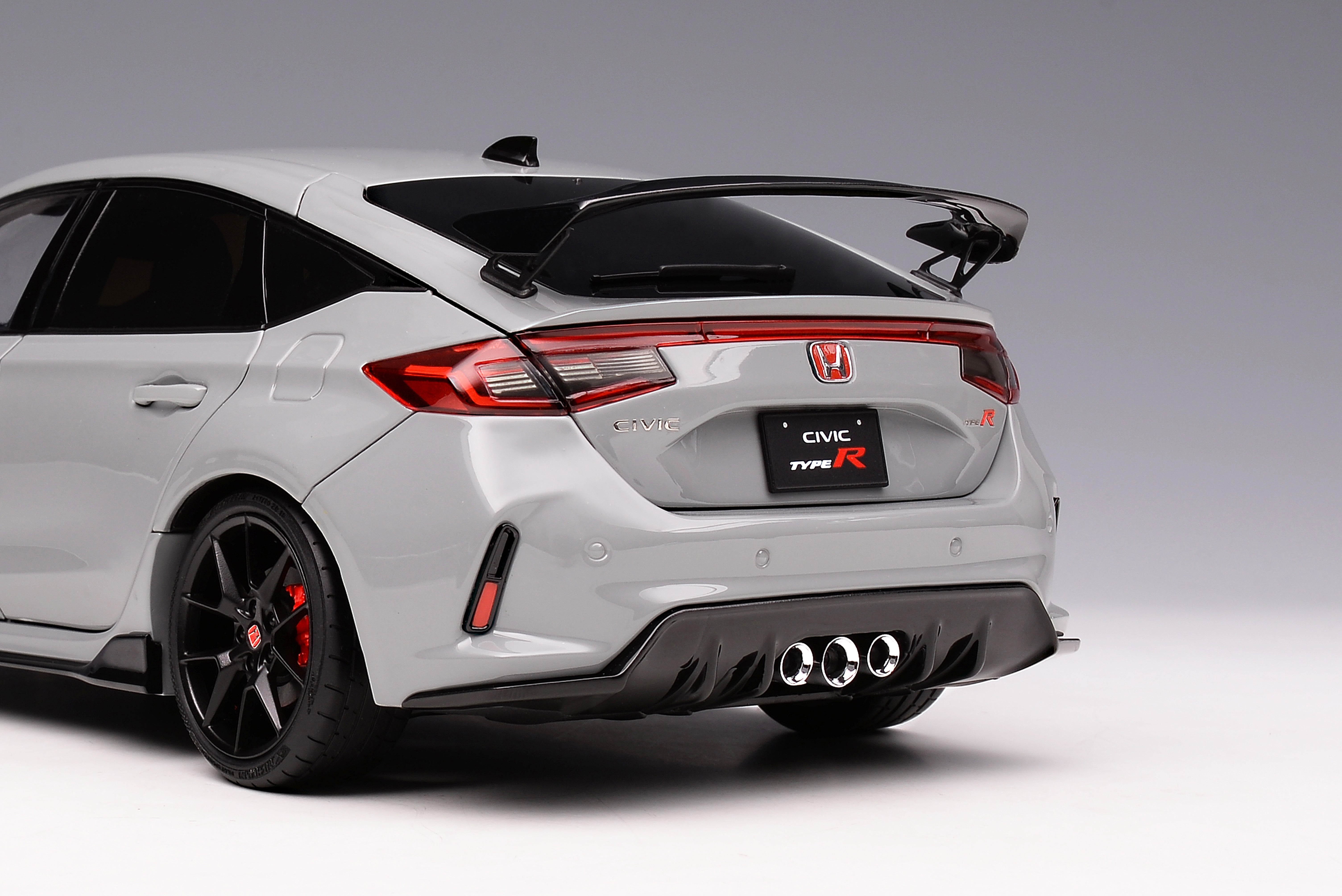 1/18 The Honda Civic Type R (FL5) Supersonic Gray - MOTORHELIX