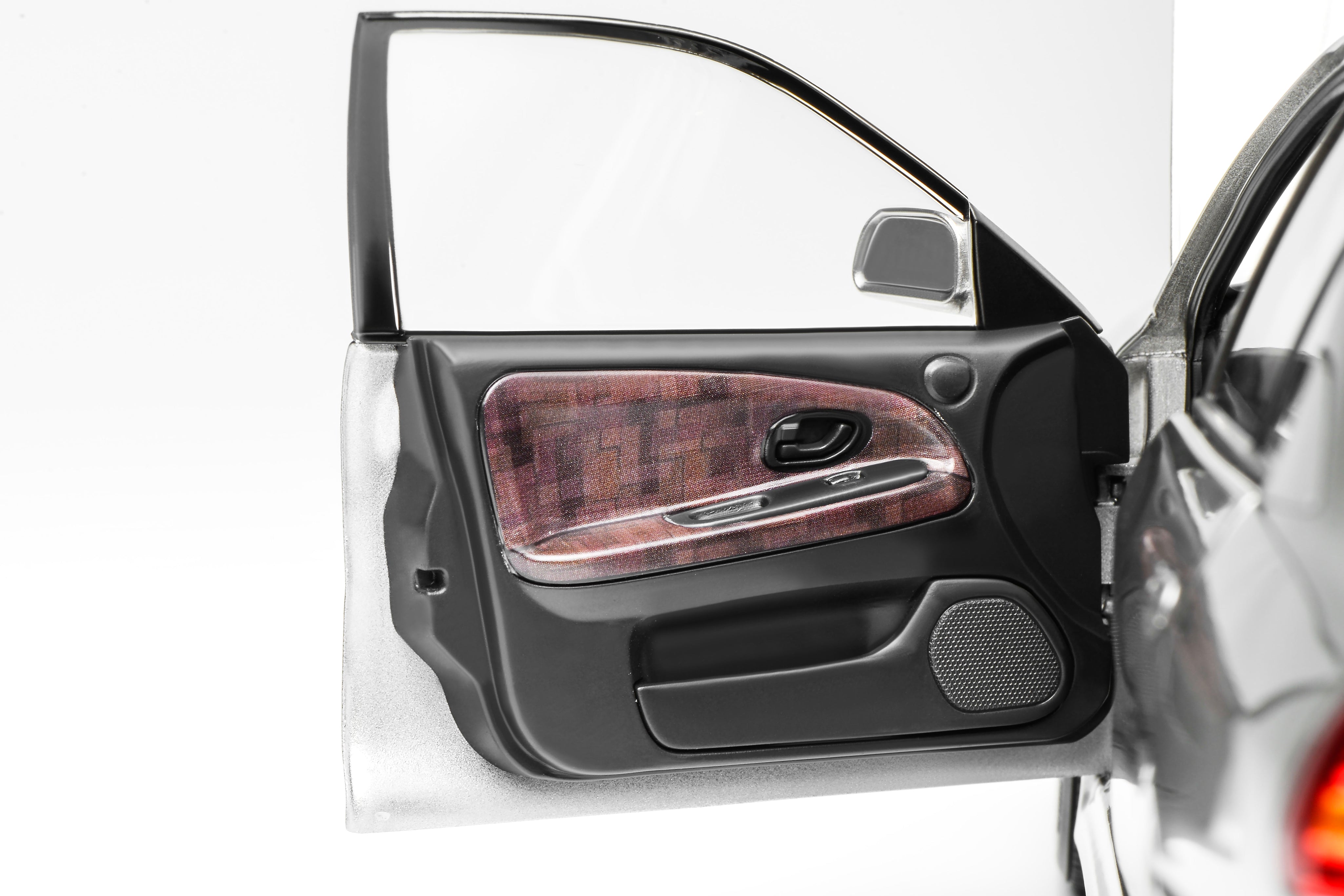 1/18 The Mitsubishi Lancer Evolution IV in Steel Silver - MOTORHELIX