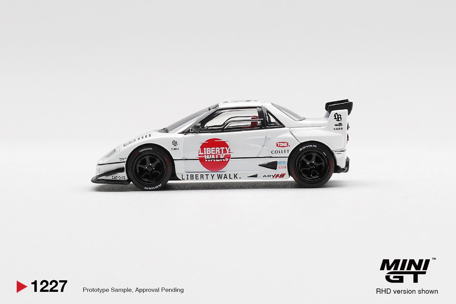 MINIGT 1/64 Mazda AZ-1 Liberty Walk LB40 LB-Hinomaru