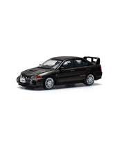 POPRACE 1:64 MITSUBISHI LANCER EVOLUTION IV – PYRENEES BLACK PEARL
