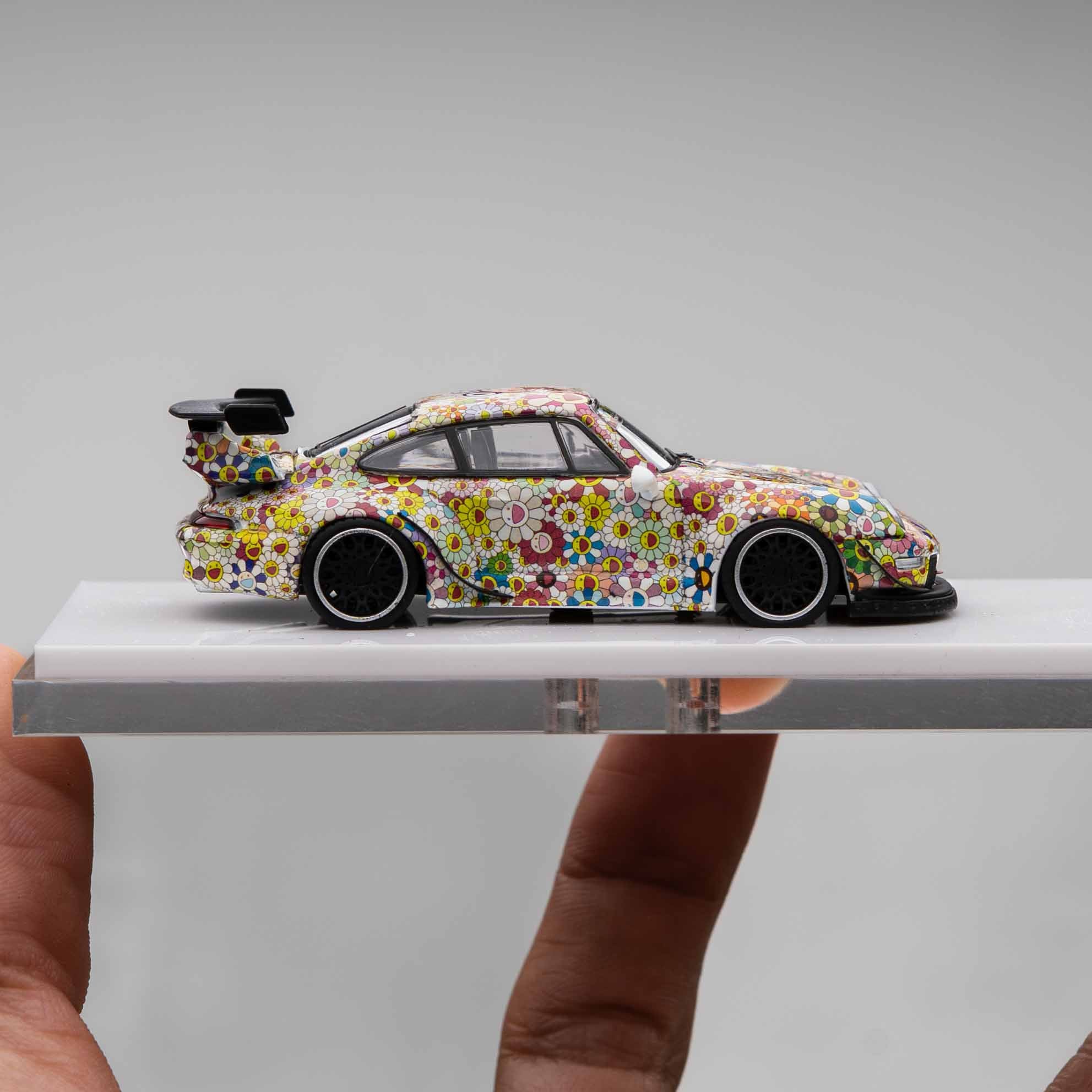 Porsche RWB 993 kaikai kiki 1/64 limited 500pcs