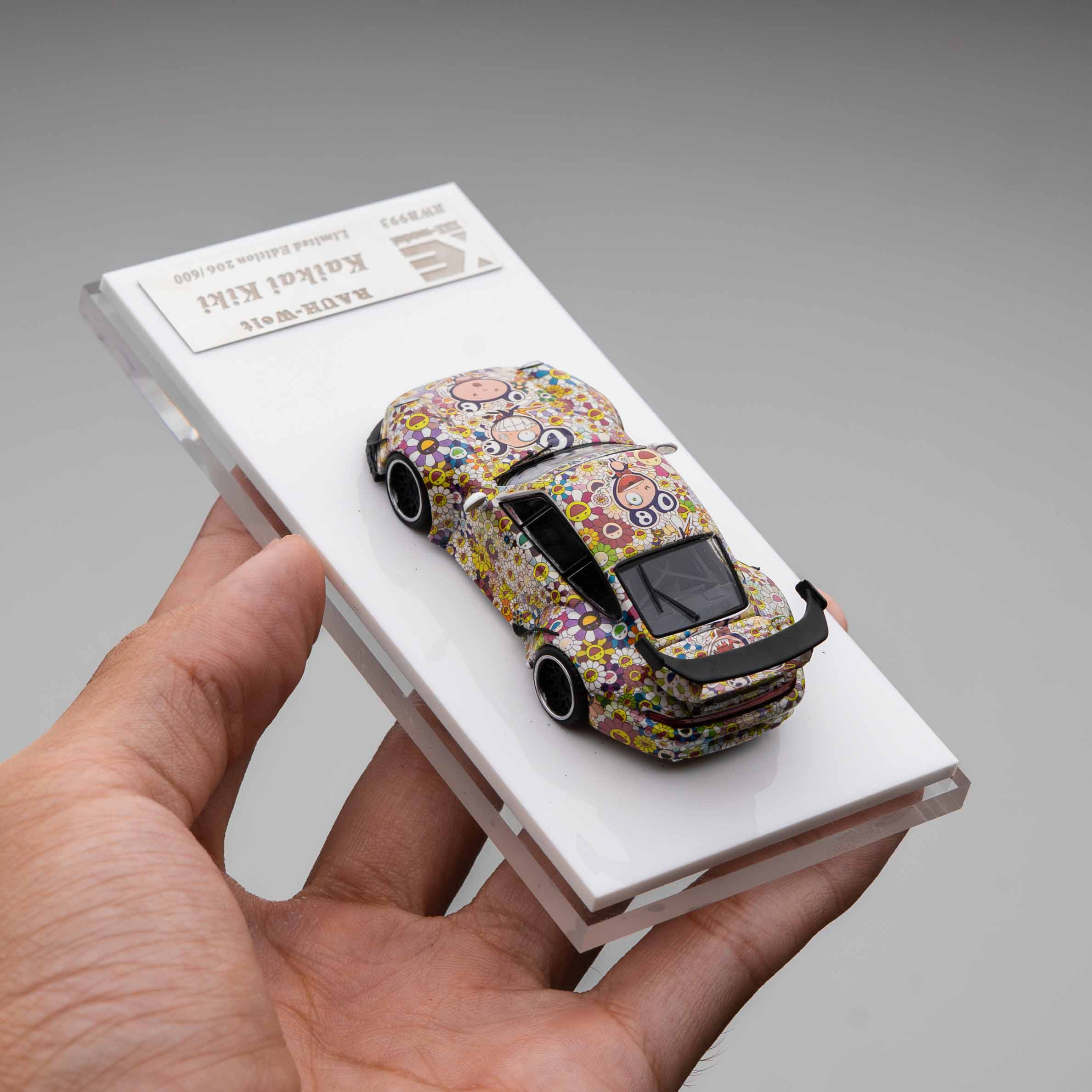 Porsche RWB 993 kaikai kiki 1/64 limited 500pcs