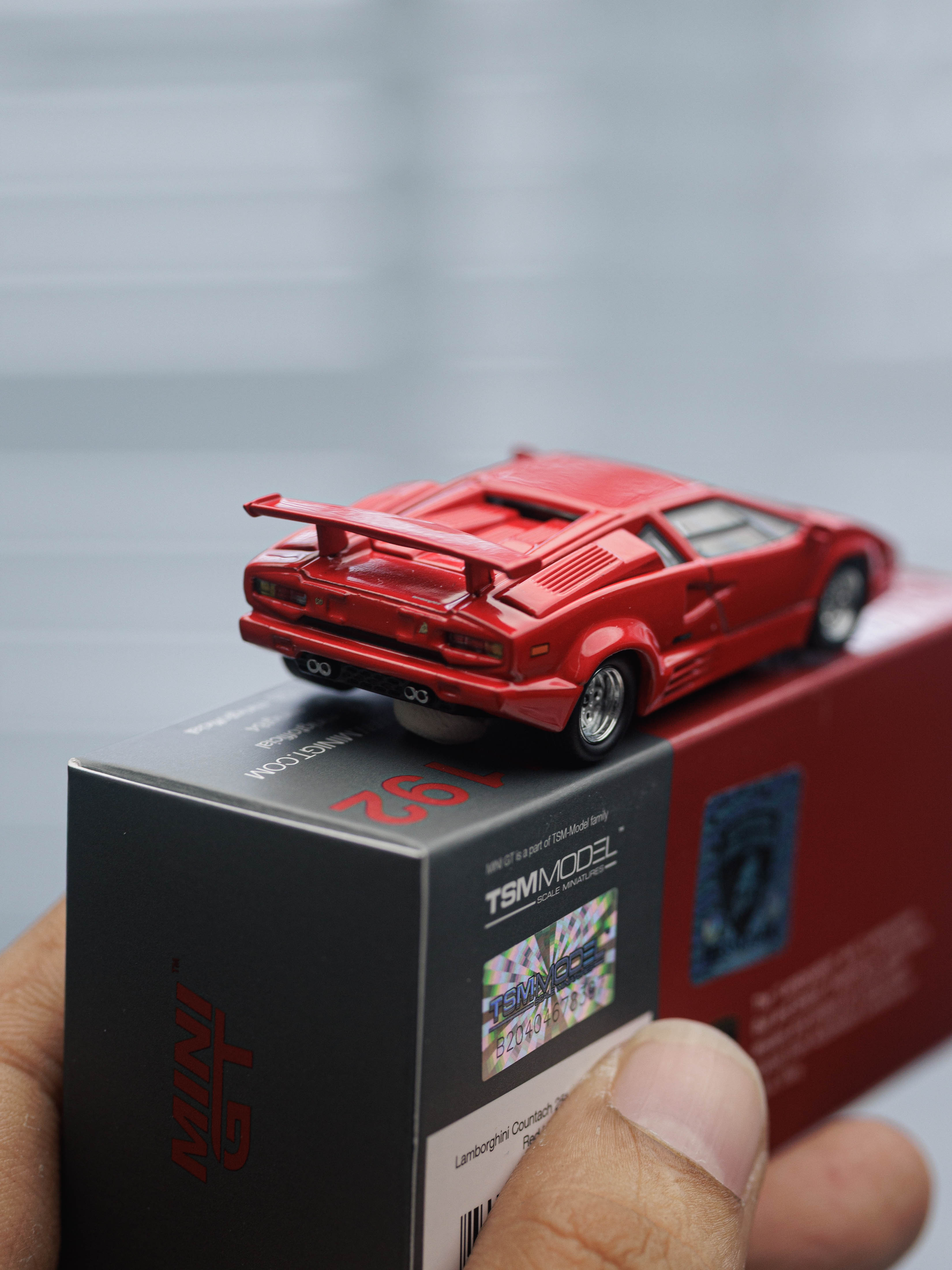 MINIGT 1/64 兰博基尼Countach 25周年纪念版 红色
