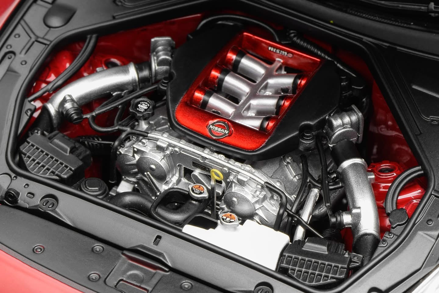 MOTORHELIX 1:18 Nissan GT-R NISMO (R35) Special Edition 2022 NISMO Vibrant Red