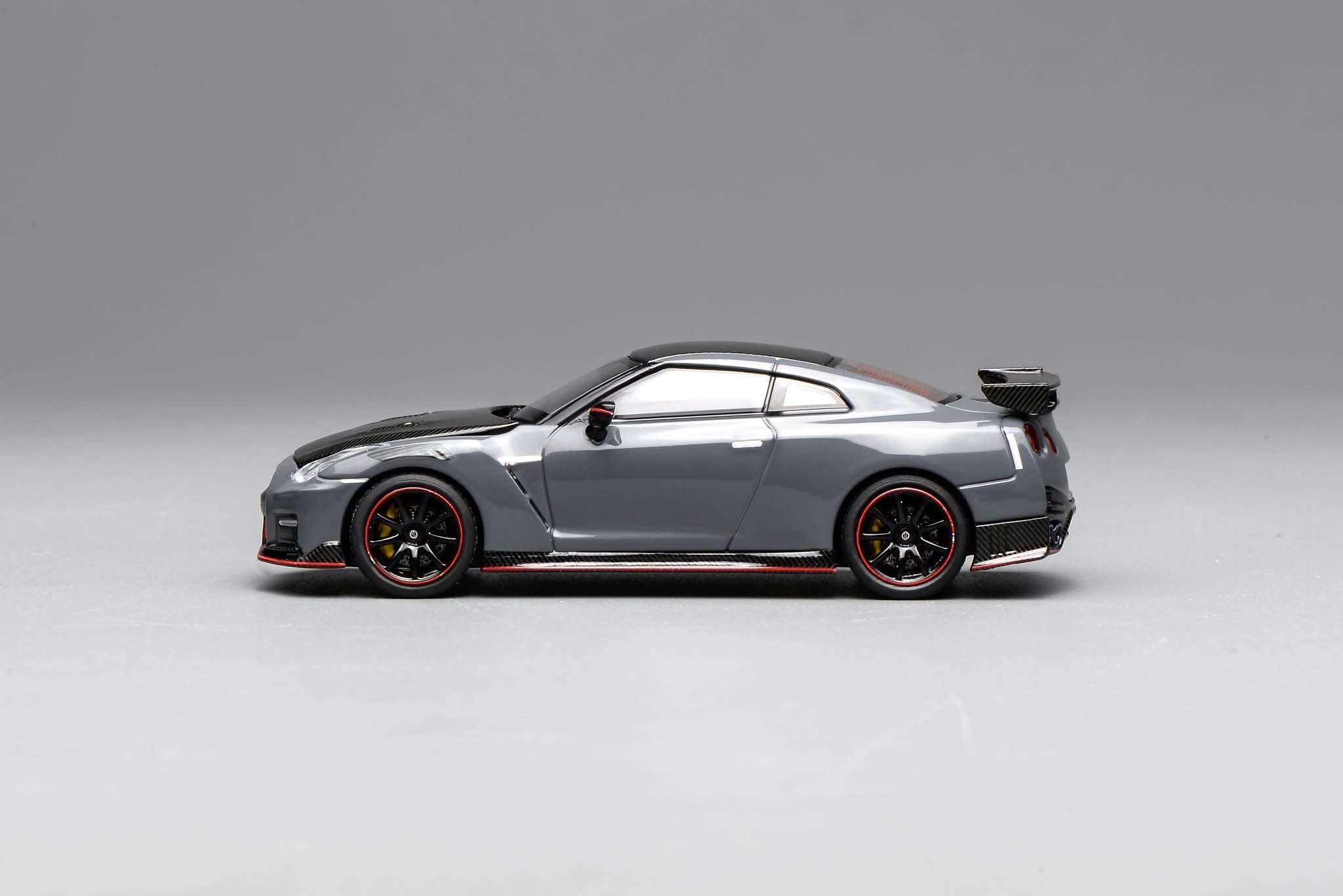 MOTORHELIX 1/64 Alloy Car Model - Nissan GT-R NISMO (R35) Special Edition