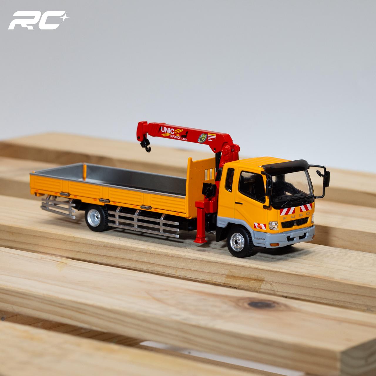 GCD 1:64 Mitsubishi Fuso Fighter (1024) Truck With Crane -RHD. YELLOW
