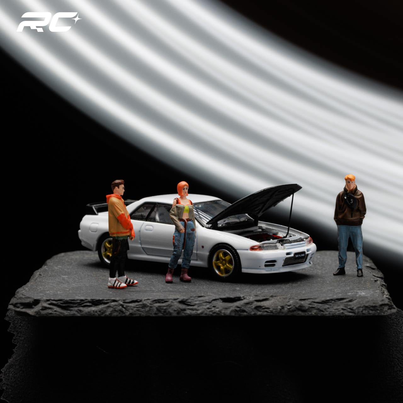 MOREART 1:64 TRENDY MEN’S AND WOMEN’S DOLL SETS