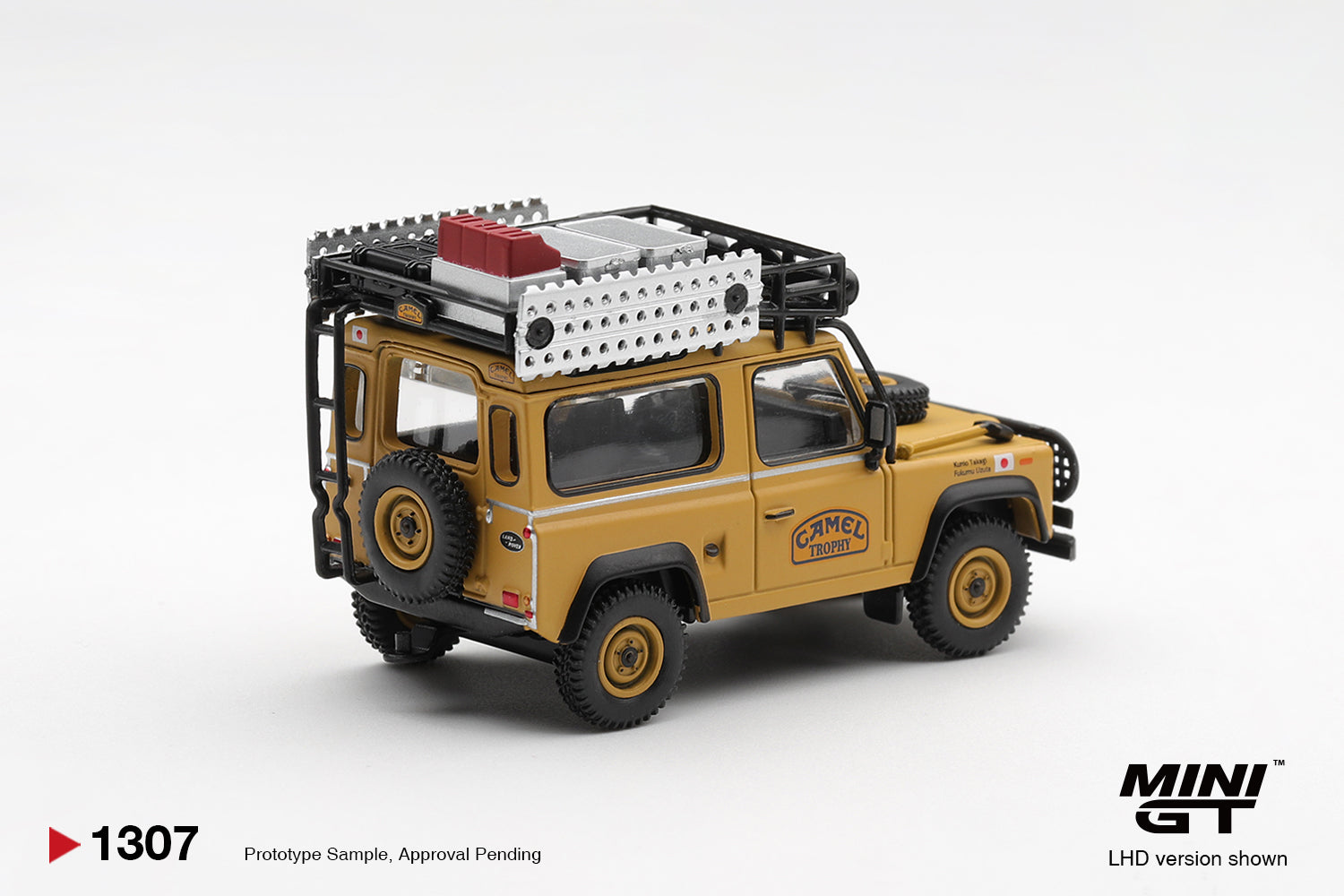MINIGT 1/64 Land Rover Defender 90 1985  Camel Trophy Borneo Team Japan