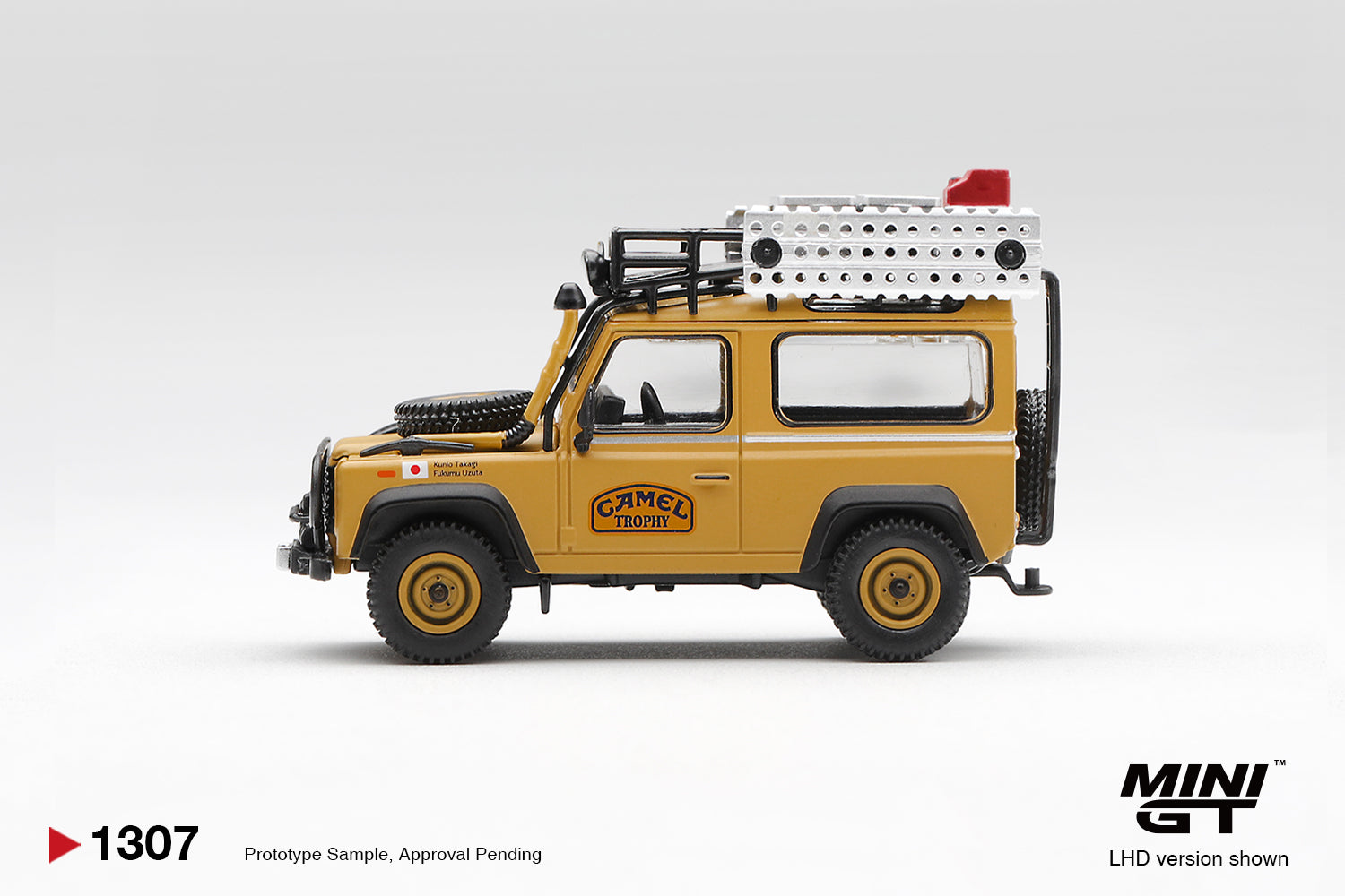 MINIGT 1/64 Land Rover Defender 90 1985  Camel Trophy Borneo Team Japan