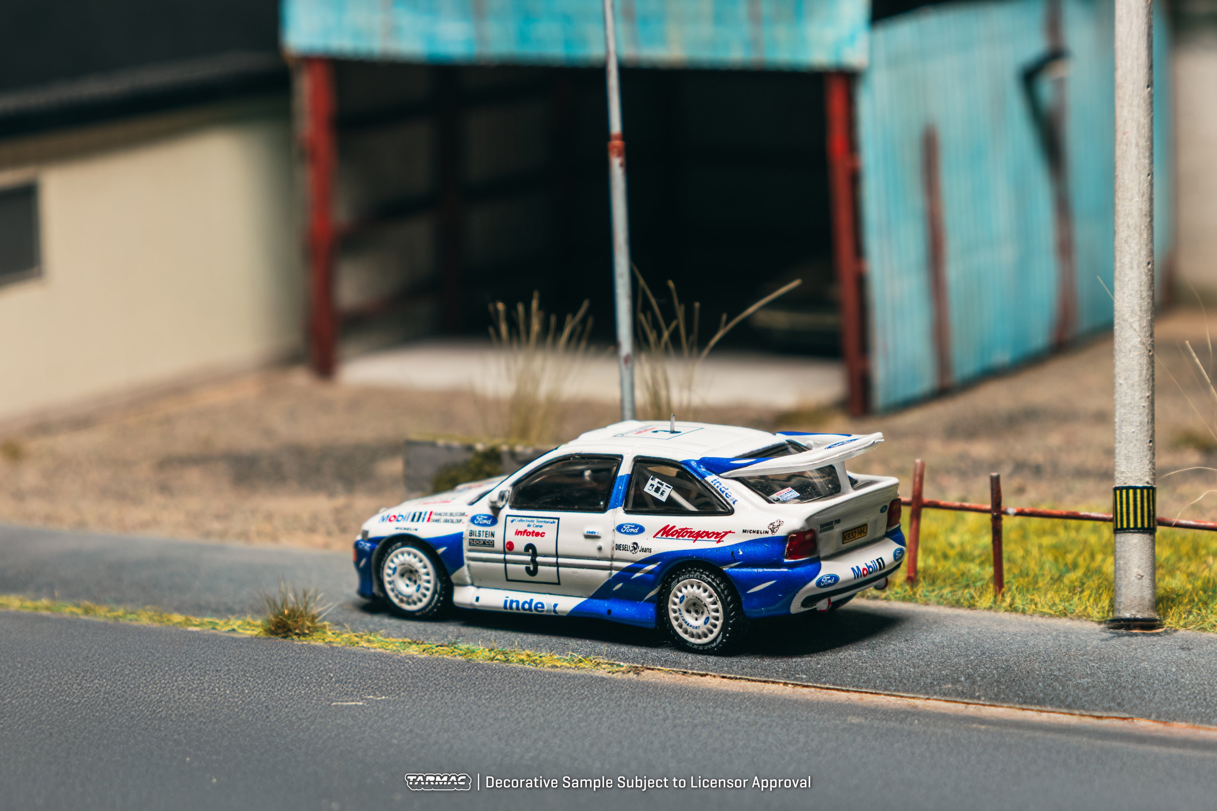 Tarmac Works 1:64 Ford Escort RS Cosworth Tour De Corse - Rallye De France 1993 Winner (T64-081-93RDF03)