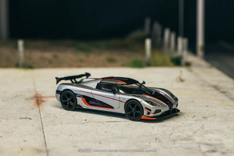TW 1:64 Koenigsegg Agera Rs MoonSilver/Black T64G-TL005-MS