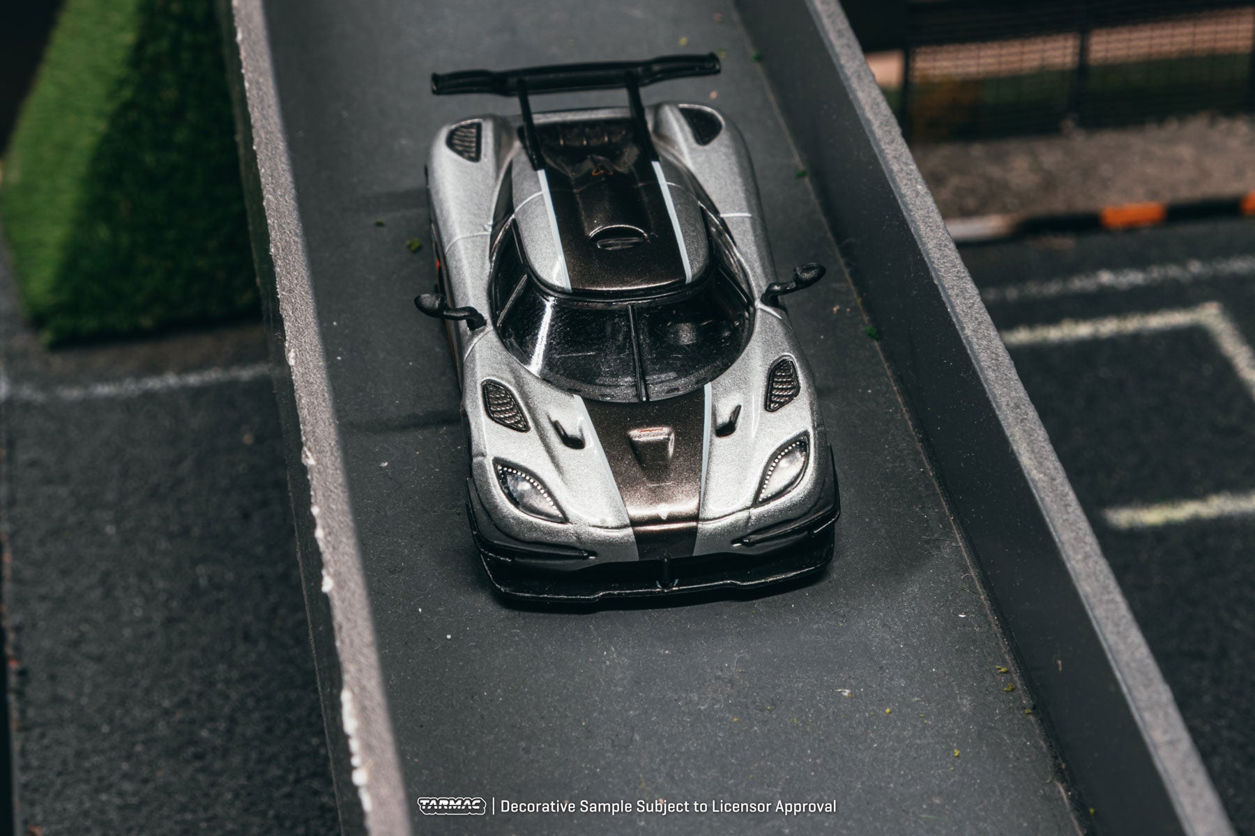 Tarmac Works 1/64 - Koenigsegg One:1 Silver