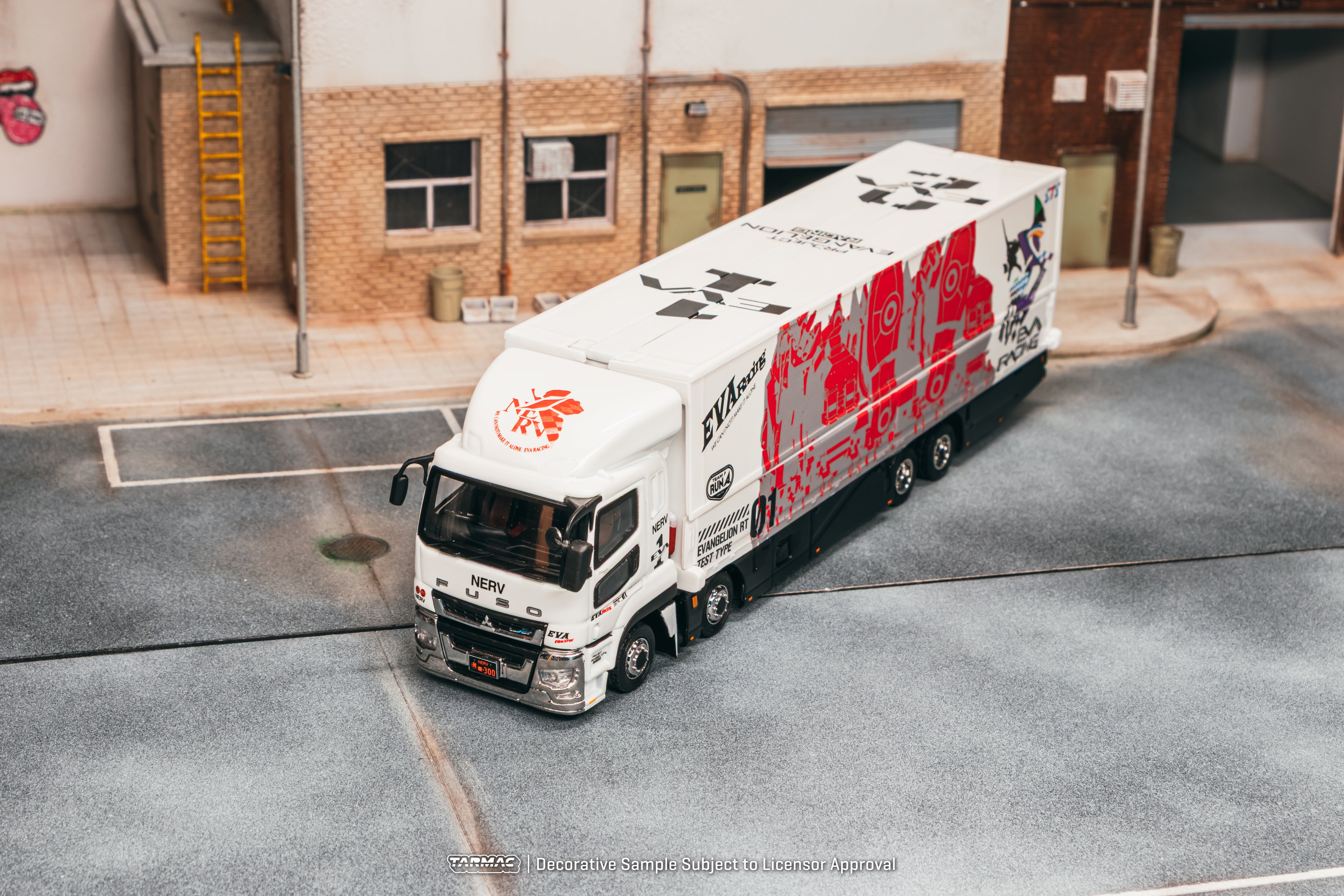 Tarmac Works 1/64 - Mitsubishi Fuso Super Great EVA Racing