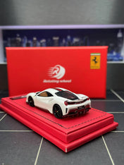 Rotating wheel 1:64 high-end resin collectible model Ferrari 488 Pista, limited edition of 99&nbsp;