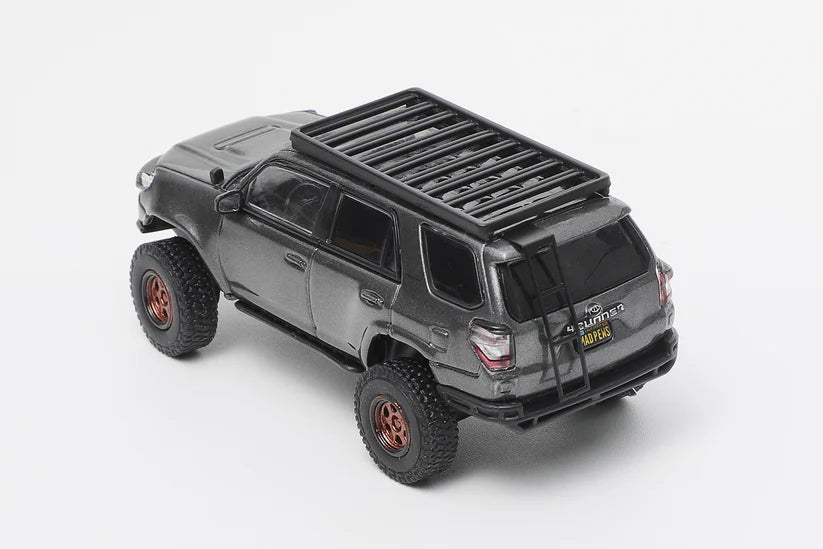 GCD Toyota 4Runner Pre-Runner with accessories - New Preorder