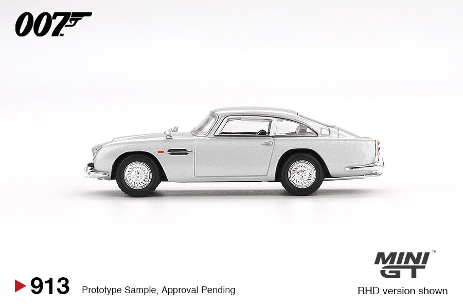 MINIGT - Aston Martin DB5 “Skyfall” English Blister Packaging (NO CHASE CAR)