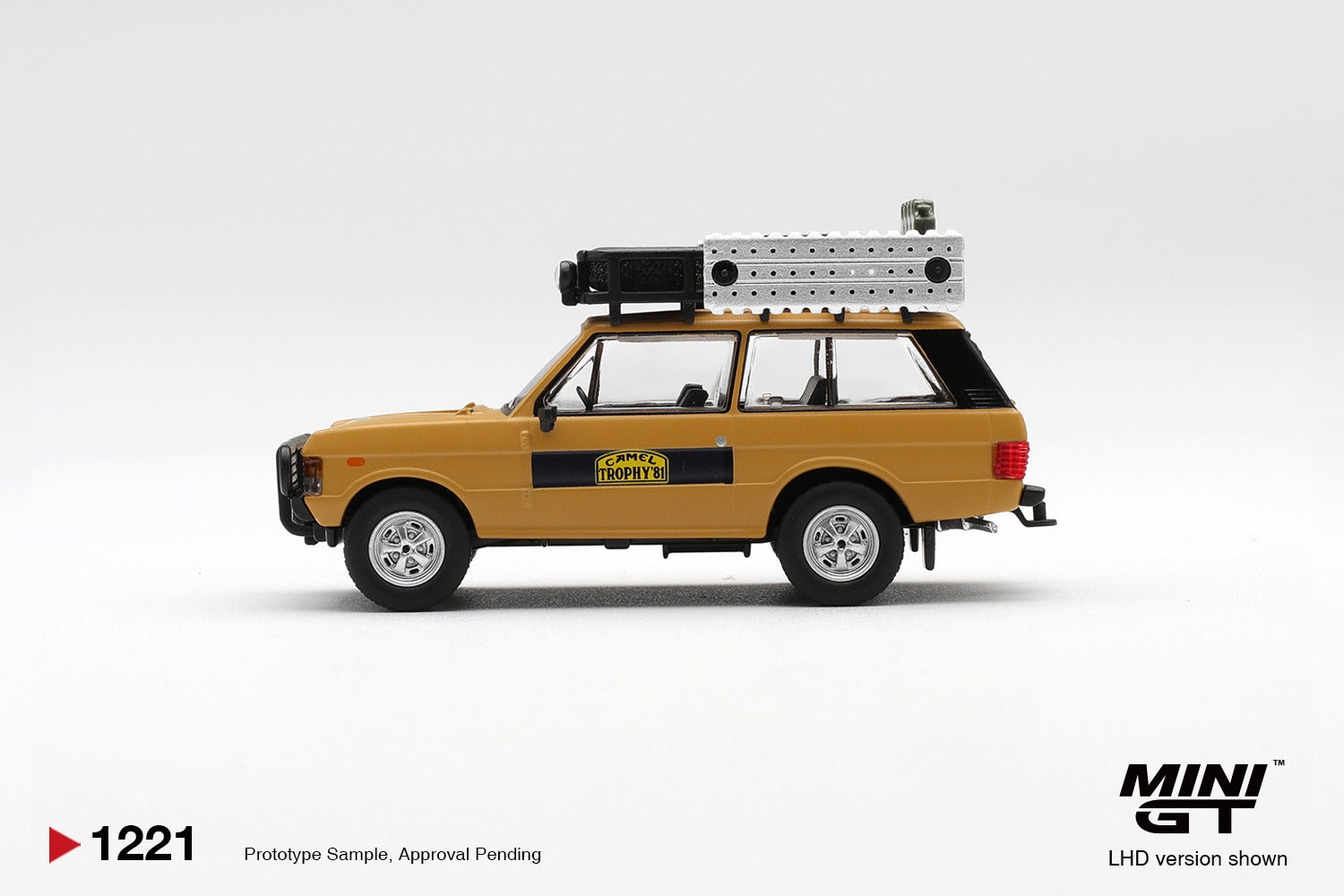 MINIGT 1/64 Range Rover 1981 Camel Trophy Sumatra K.Stoppa & A.Valldorf