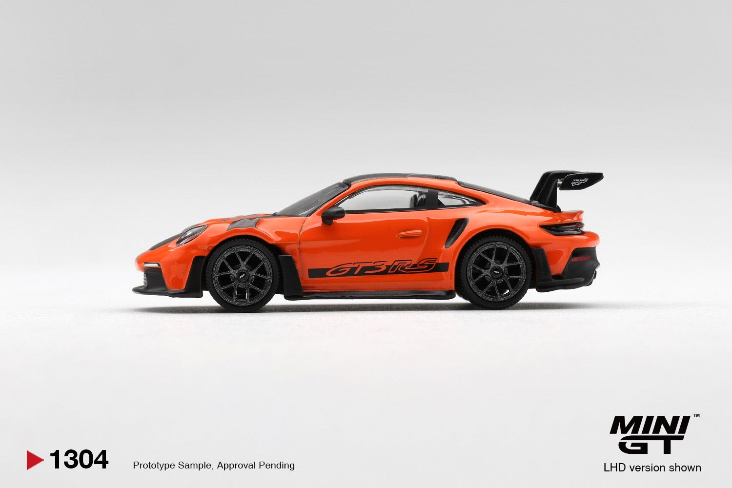 MINIGT 1/64 Porsche 911 (992) GT3 RS Weissach Package Gulf Orange