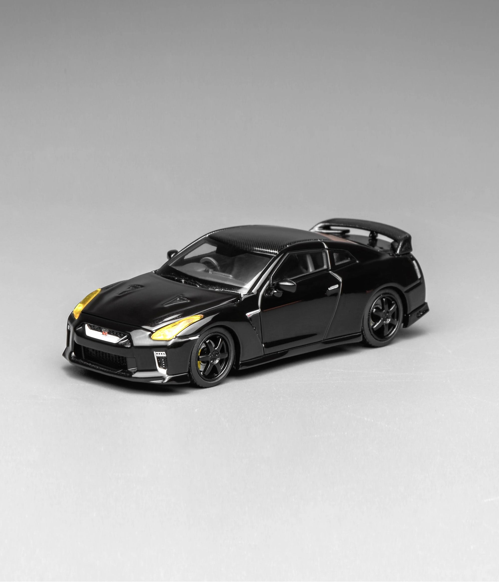 Motorhelix MH 1:64 Nissan GT-R R35