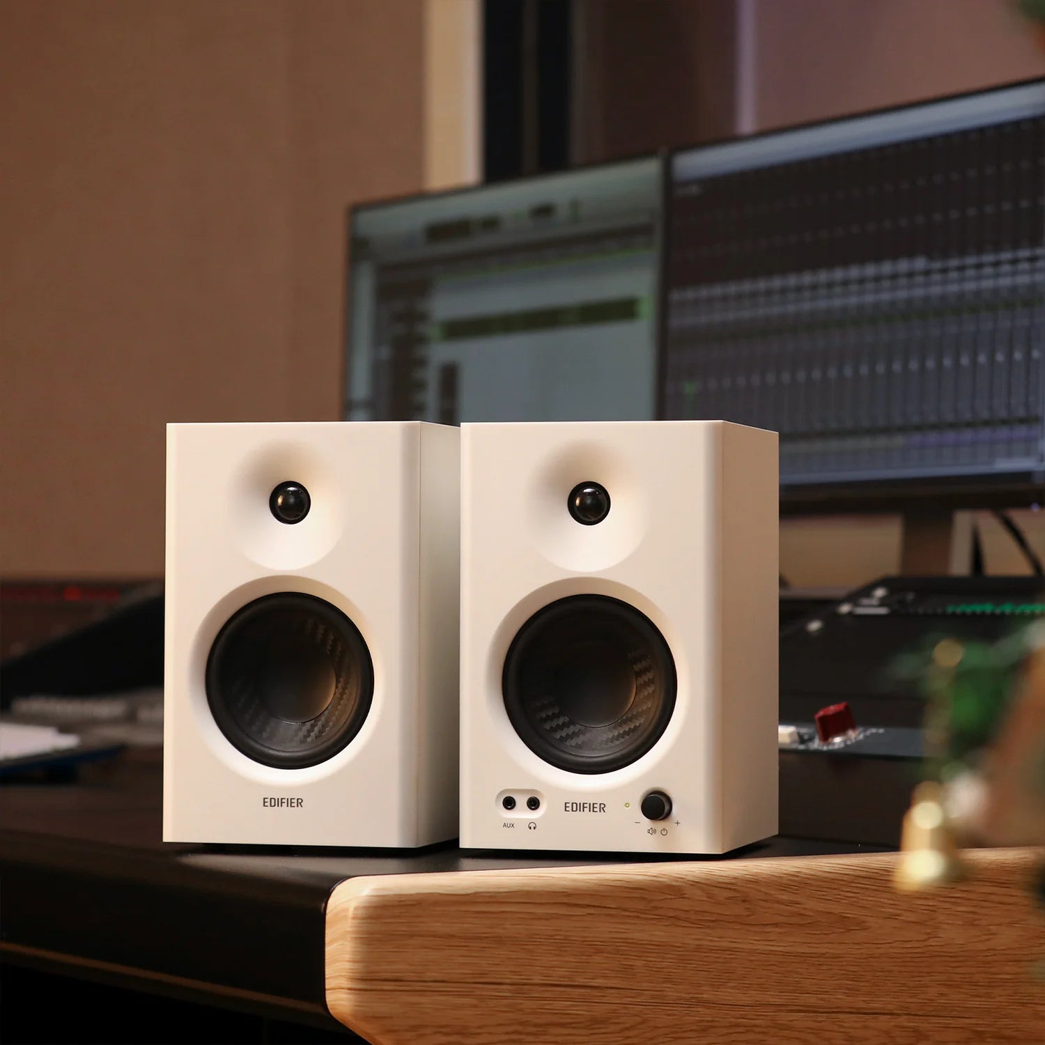Edifier MR4 Powered Studio Monitor