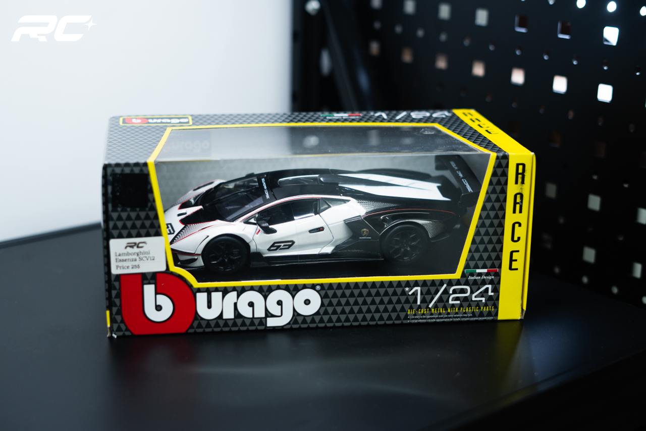 Burago 1/24 Lamborghini essenza scv12 white
