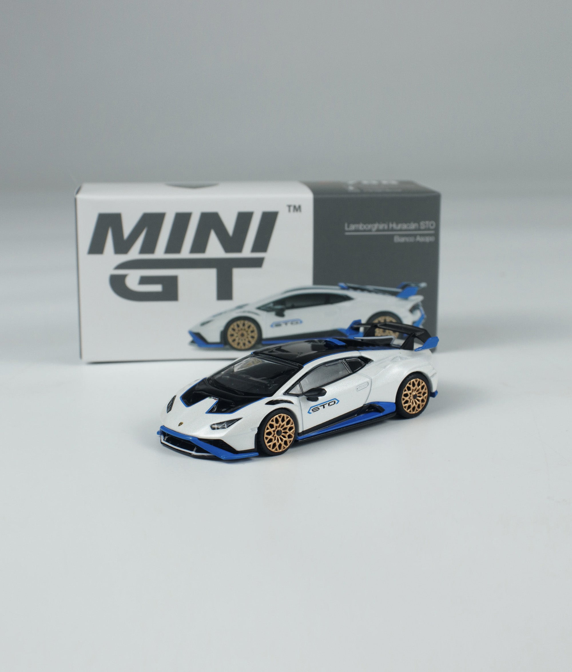 MINI GT: 1/64 Lamborghini Huracán STO Bianco Asopo RHD
